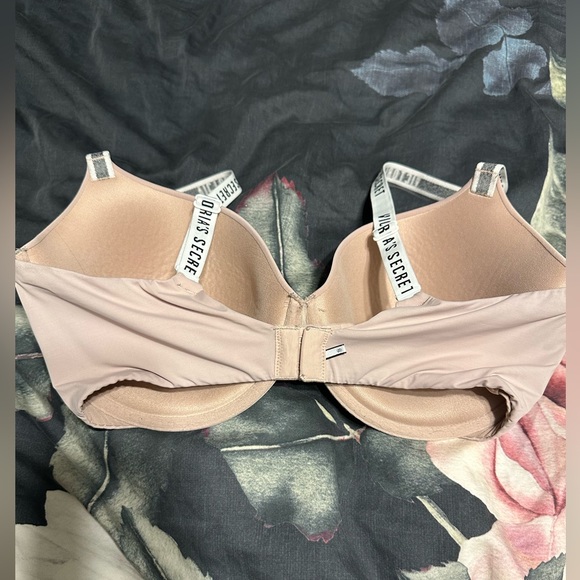 Nude 34DDD Victoria’s Secret t-shirt bra - Picture 2 of 3
